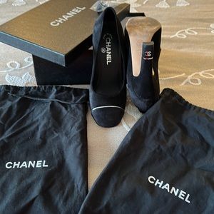 CHANEL suede high heel pump!!!